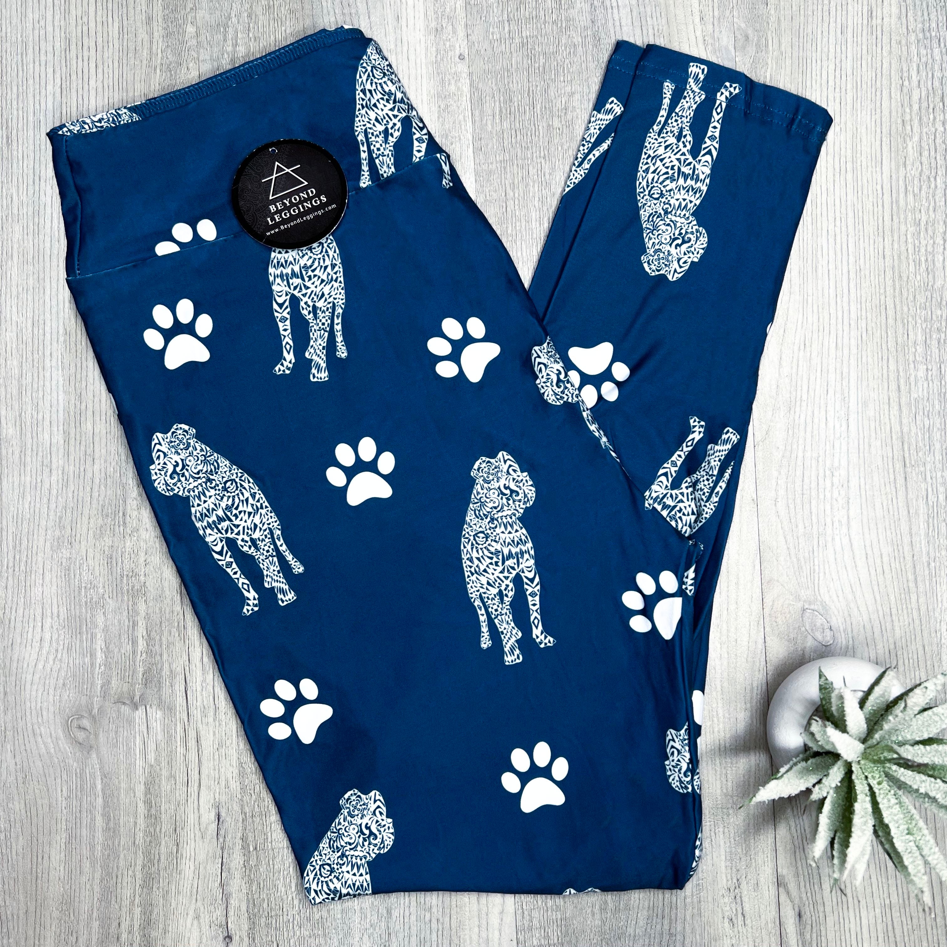 Extra Soft printed leggings with 4-way stretch fabric, so you can move with absolute comfort and ease.