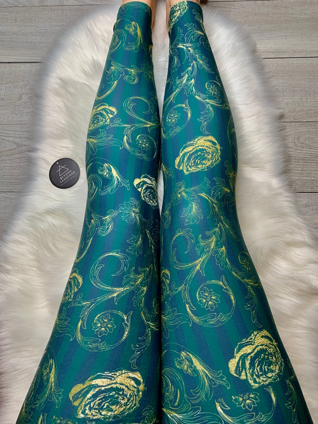 Extra Soft printed leggings with 4-way stretch fabric, so you can move with absolute comfort and ease.