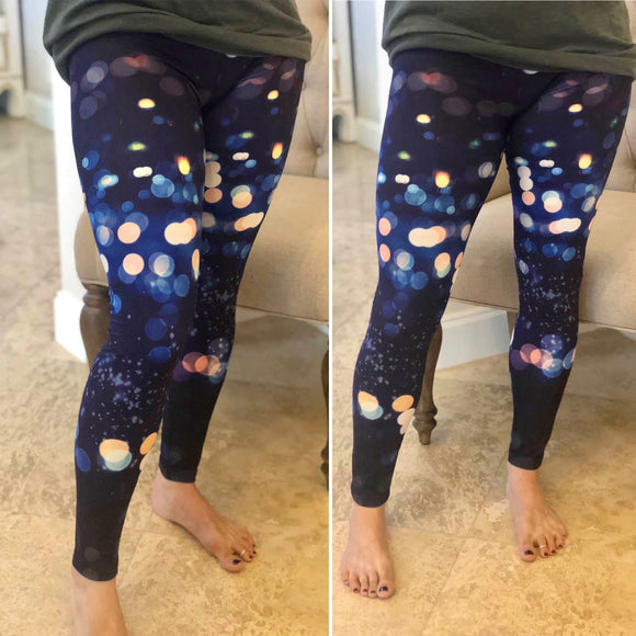 Extra Soft printed leggings with 4-way stretch fabric, so you can move with absolute comfort and ease.