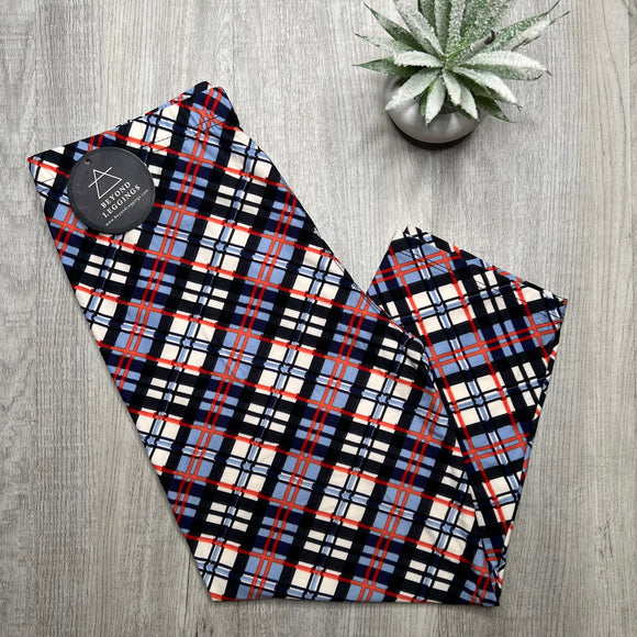 Extra Soft printed leggings with 4-way stretch fabric, so you can move with absolute comfort and ease.