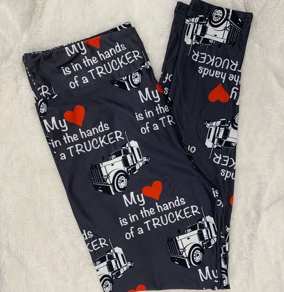 Extra Soft printed leggings with 4-way stretch fabric, so you can move with absolute comfort and ease.