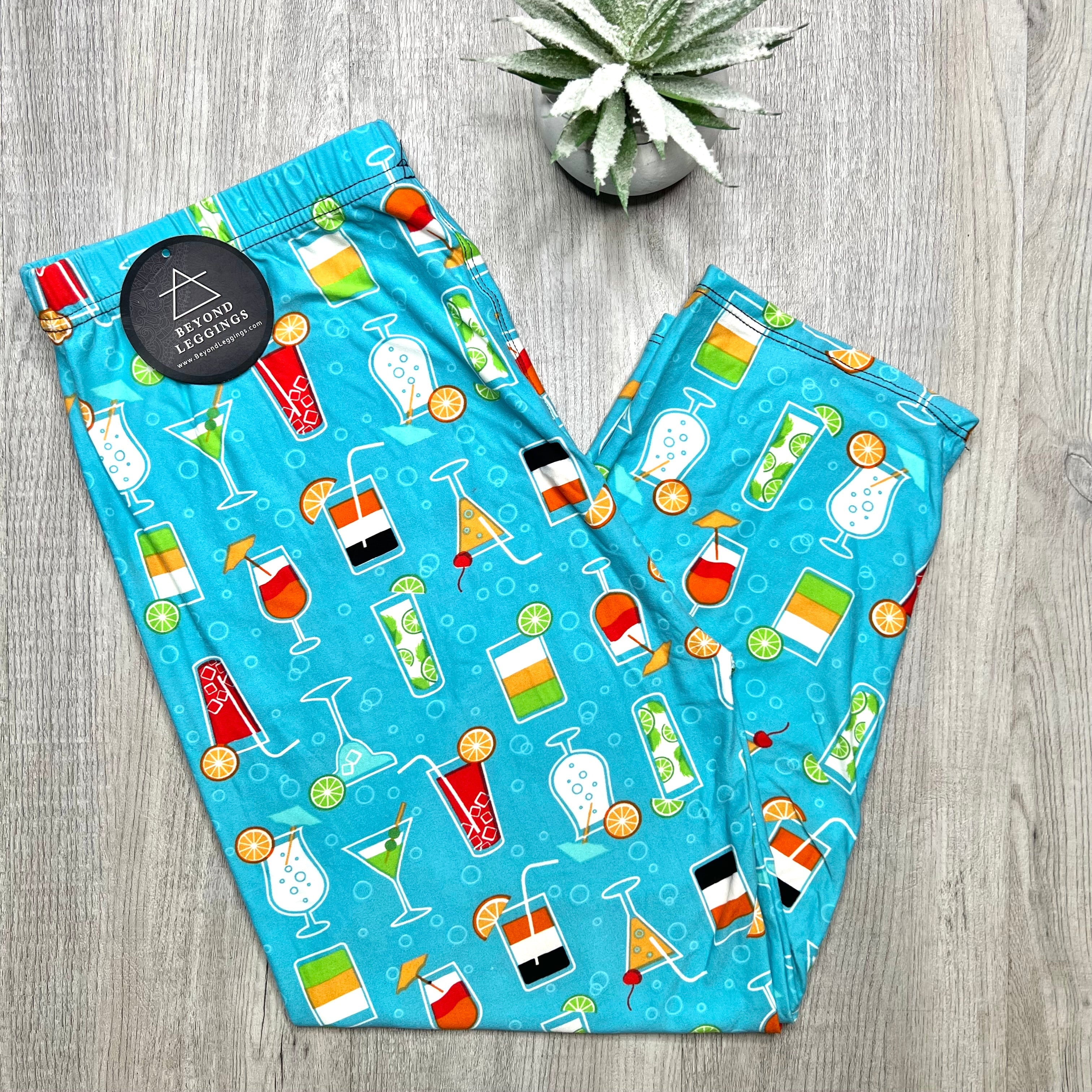 Extra Soft printed leggings with 4-way stretch fabric, so you can move with absolute comfort and ease.