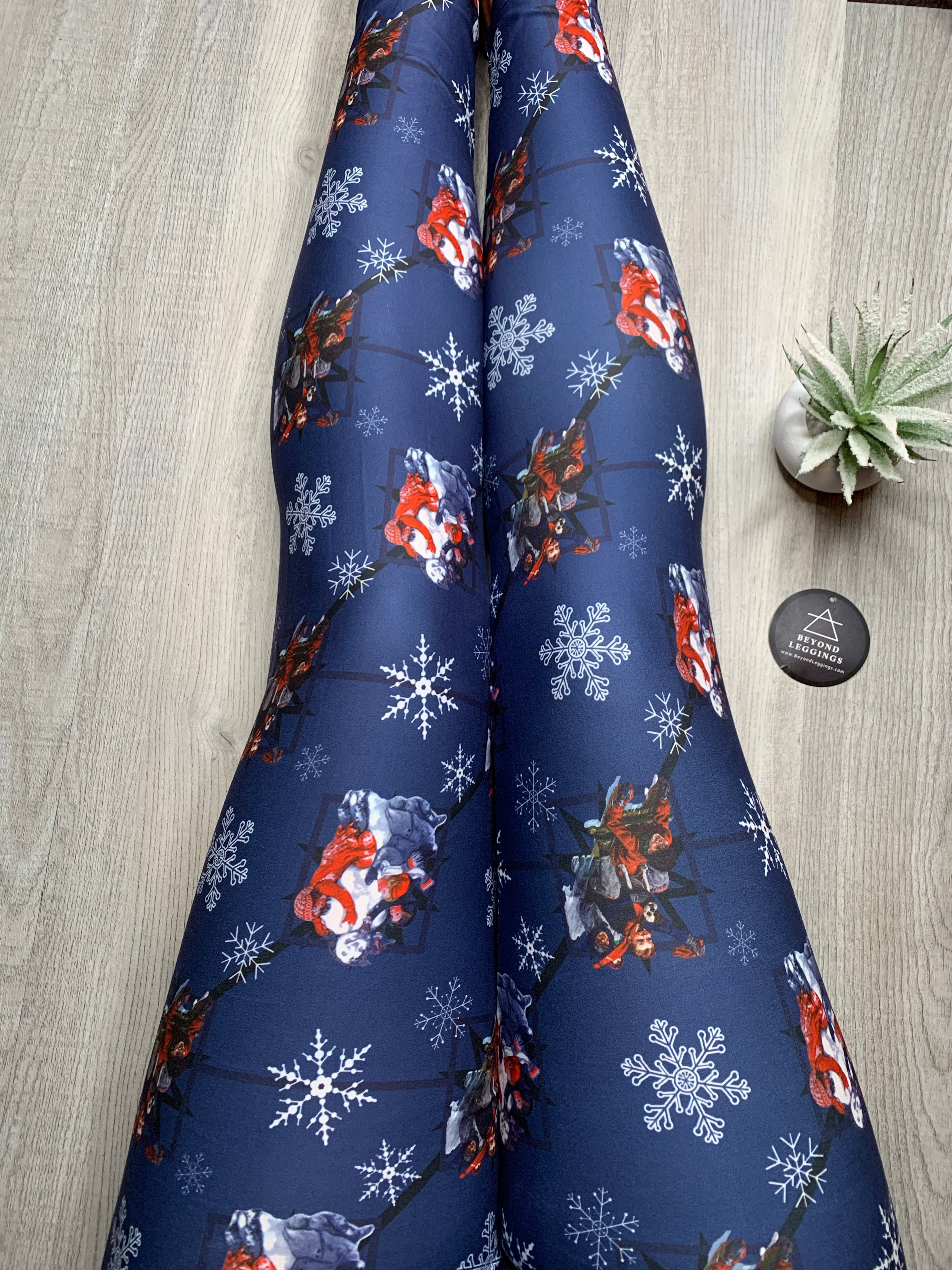 Extra Soft printed leggings with 4-way stretch fabric, so you can move with absolute comfort and ease.