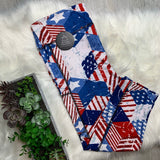 Extra Soft printed leggings with 4-way stretch fabric, so you can move with absolute comfort and ease.