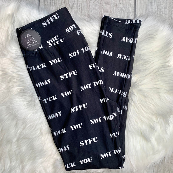 Extra Soft printed leggings with 4-way stretch fabric, so you can move with absolute comfort and ease.