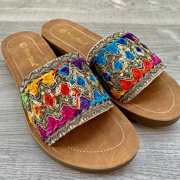 Delight Comfort Embroidered Sandal - Gold