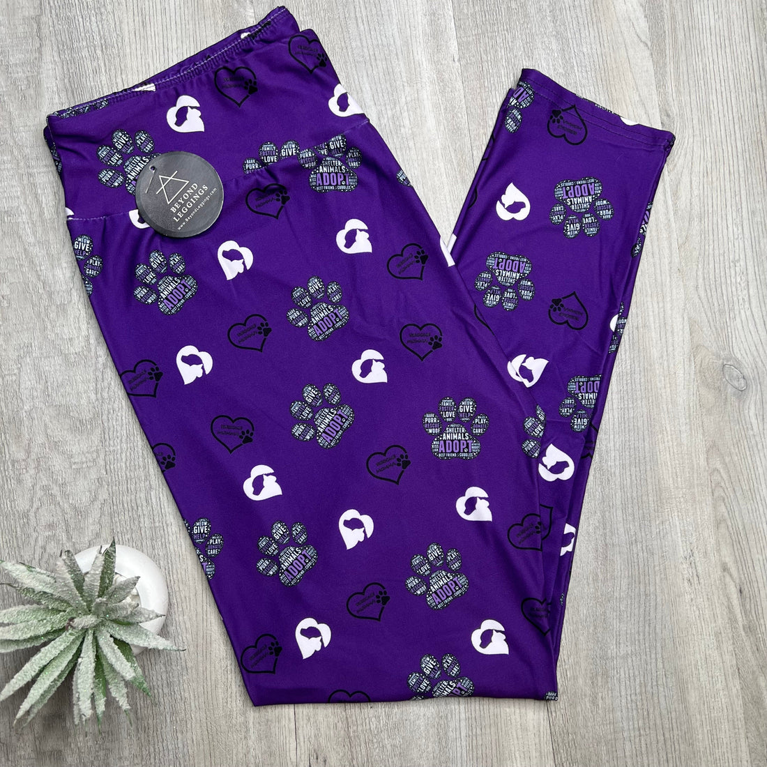 Extra Soft printed leggings with 4-way stretch fabric, so you can move with absolute comfort and ease.