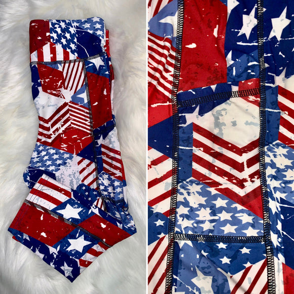 Extra Soft printed leggings with 4-way stretch fabric, so you can move with absolute comfort and ease.