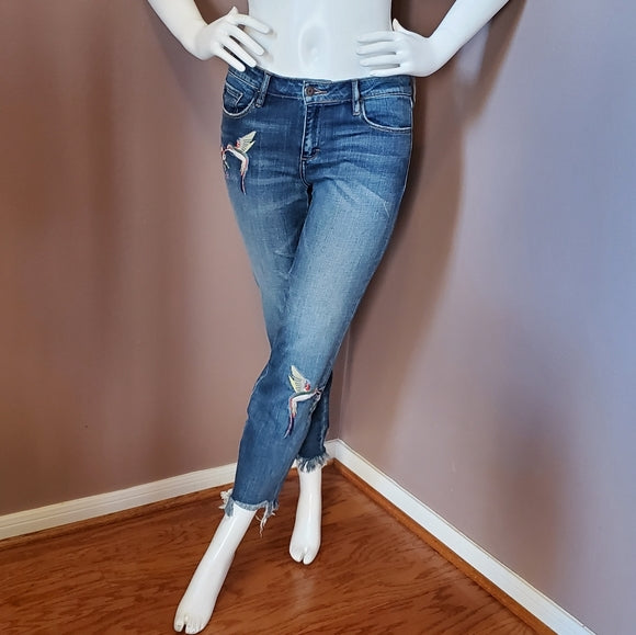 Hidden Jeans Hummingbird Embroidered Raw Hem