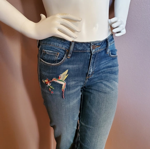 Hidden Jeans Hummingbird Embroidered Raw Hem
